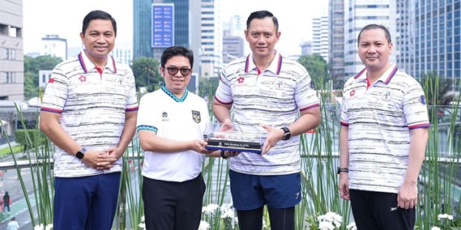 Menteri Koordinator Bidang Infrastruktur dan Pembangunan Kewilayahan, Agus Harimurti Yudhoyono (Menko AHY), mengungkapkan komitmen pemerintah untuk terus meningkatkan kenyamanan dan fasilitas transportasi publik demi mendukung mobilitas masyarakat, Jakarta, Minggu (8/12/2024). Foto. Humas Kemenko Infrastruktur RI.