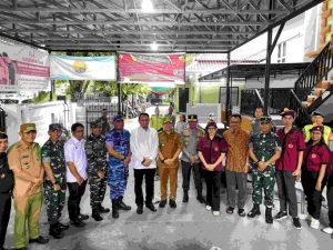 Penjabat (Pj) Gubernur Sumsel Elen Setiadi bersama forkopimda Sumsel meninjau persiapan dan keamanan di Gereja Katedral Santa Maria, Talang Semut. 