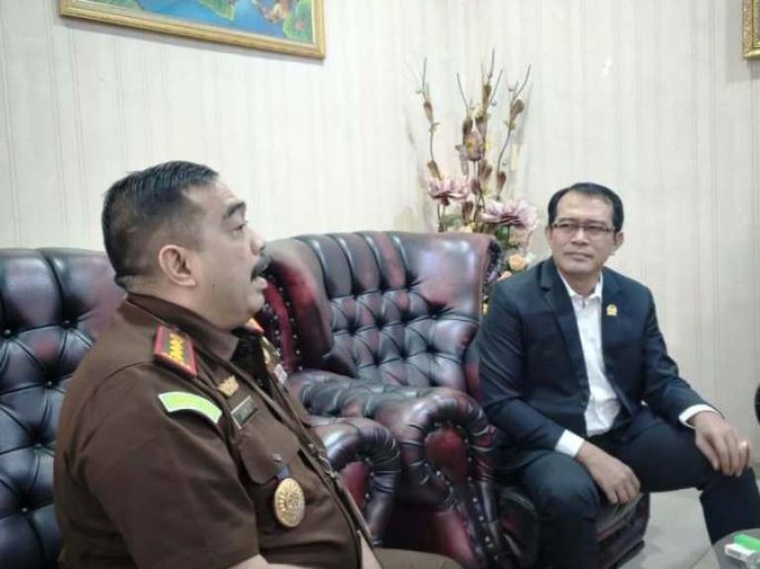Anggota Dewan Perwakilan Daerah (DPD) Republik Indonesia, Pdt. Penrad Siagian, melakukan Kunjungan Kerja (Kunker) ke Kejaksaan Negeri Pematangsiantar, pada hari Rabu, tanggal 18 Desember 2024. (foto : biro pemberitaan dan media dewan perwakilan daerah republik indonesia)