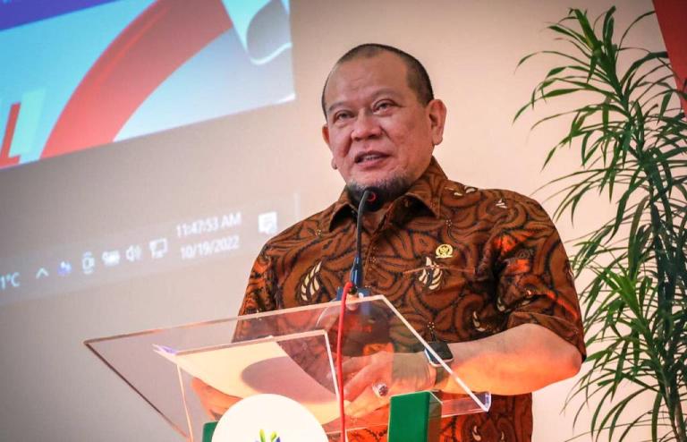 La Nyalla Mahmud Mattalitti, Anggota Dewan Perwakilan Daerah Republik Indonesia asal Provinsi Jawa Timur dan Ketua Dewan Penyantun Komite Olahraga Nasional Indonesia Provinsi Jawa Timur. (foto : Biro Pers, Media, dan Informasi LaNyalla)