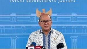 Menteri Investasi dan Hilirisasi, Rosan Roeslani, menyampaikan keterangan pers di Kompleks Istana Kepresidenan, Jakarta, pada Kamis, 2 Januari 2025. Foto: BPMI Setpres/Cahyo