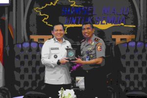 Elen saat menerima Kepala Badan Narkotika Nasional (BNN) Provinsi Sumsel yang baru, Brigjen Pol. Dr. Drs. Guruh Achmad Fadiyanto, dalam rangka silaturahmi dan perkenalan bertempat di Ruang Tamu Gubernur Sumsel, Rabu, (15/1/2025).