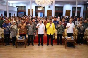 Elen Setiadi menghadiri Focus Group Discussion (FGD) Refleksi Pembangunan Ekonomi di Sumatera Selatan dan Strategi Akselerasi Pembangunan Kedepan diselenggarakan oleh Ikatan Alumni Universitas Indonesia (ILUNI) Sumsel di Griya Agung.