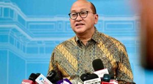 Menteri Investasi dan Hilirisasi/Kepala BKPM Rosan Roeslani memberikan keterangan pers kepada awak media di komplek Istana Kepresidenan Jakarta, pada Selasa, 4 Februari 2025. Foto: BPMI Setpres