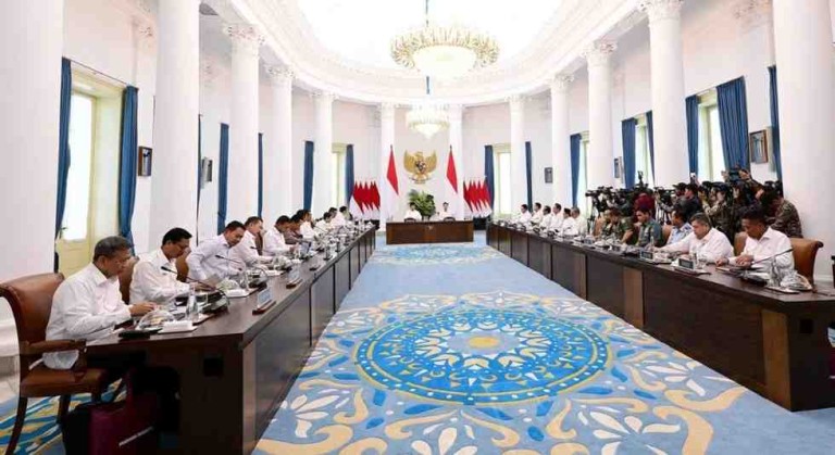 Presiden Prabowo Subianto memimpin Sidang Perdana Dewan Pertahanan Nasional (DPN) di Istana Kepresidenan Bogor, Jawa Barat, pada Jumat, 7 Februari 2025. Foto: BPMI Setpres/Muchlis Jr