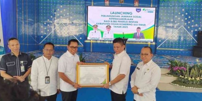 Kegiatan Launching Perlindungan Pekerja Rentan tersebut dihadiri langsung oleh Bupati Oku Timur Bapak Ir H Lanosin, ST., MT., MM, Kepala Kantor Wilayah BPJS Ketenagakerjaan Sumbagsel Bapak Muhyidin, Forkopimda, Kepala OPD, Camat dan Kepala Desa di seluruh Kabupaten OKU Timur.