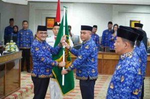 Drs. Edward Candra.,M.H mengukuhkan Pengganti Antar Waktu (PAW) Dewan Pengurus Korpri Kota Palembang masa bakti 2022-2027, pengukuhan tersebut berlangsung di Ruang Prameswara Kantor Walikota Palembang. Senin, (17/02/2025).