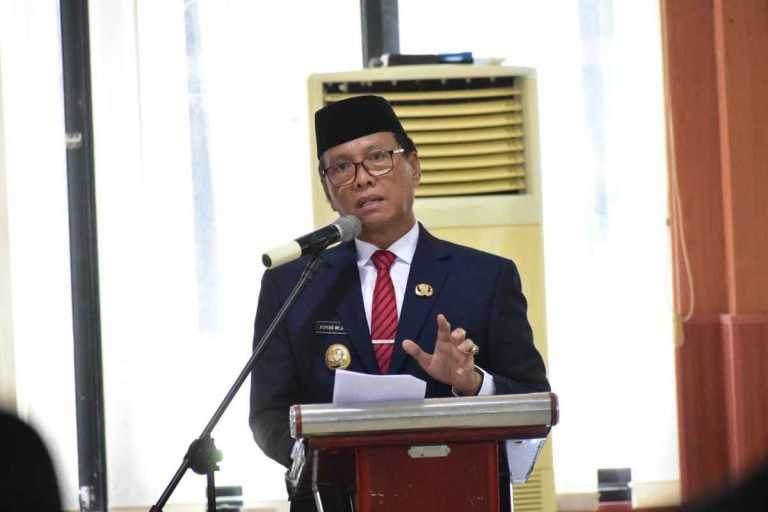 Asmar Wijaya melantik 49 pejabat Struktural dan fungsional di jajaran Pemkab OKI pada Selasa, (18/2/25).