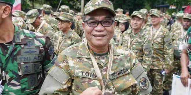 Bupati Muba H M Toha bersama sejumlah kepala daerah lainnya, menunjukkan antusiasme tinggi saat mengikuti retret di Akademi Militer (Akmil) Magelang, Jum'at (21/2/2025)