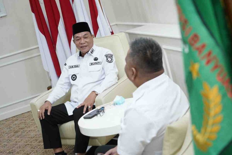 Herryandi Sinulingga, AP, bersama jajaran Pejabat Struktural dan Fungsional serta Stafnya, melakukan audiensi dengan Bupati Muba, H. M. Toha, SH, di Ruang Audiensi Bupati Muba, Rabu (5/3/2025).