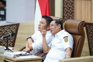 H. Herman Deru dan Wakil Gubernur Sumsel, H. Cik Ujang menghadiri acara Peluncuran Indikator Indeks Pencegahan Korupsi Daerah (IPKD) Monitoring Center for Prevention (MCP) Tahun 2025 secara Daring di Sumsel Command Center (Rabu, 5/3/2025).