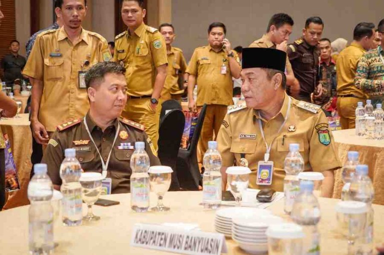 Bupati Musi Banyuasin (Muba) H. M. Toha, SH menghadiri Rapat Koordinasi Forum Koordinasi Pimpinan Daerah (Forkopimda) Provinsi dan Kabupaten/Kota se-Sumatera Selatan Tahun 2025.