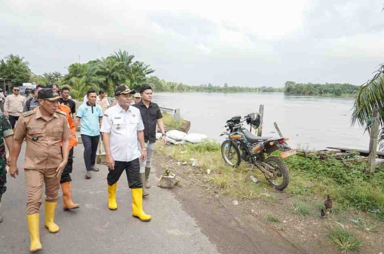 Mengimbau warga tetap waspada karena musim hujan masih berlangsung," ujar Bupati Muba, Jumat (28/3/2025).