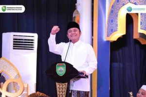H Herman Deru saat menggelar Silahturahmi & Buka Puas Ramadhan 1446 H Gubernur Sumsel dan Wakil Gubernur Sumsel H Cik Ujang dengan Forkopimda Prov Sumsel,TNI,POLRI,Sipil & Tokoh Masyarakat /Agama di Pendopo Griya Agung Palembang, Sabtu (29/03/2025).