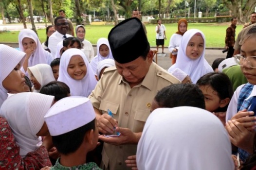 Presiden Republik Indonesia, Prabowo Subianto saat peresmian Peraturan Pemerintah tentang Tata Kelola Penyelenggaraan Sistem Elektronik dalam Perlindungan Anak, dengan tajuk Bersama Jaga Anak Indonesia, Digital Aman, Bangsa Hebat, di Istana Negara, pada hari Jum'at, tanggal 28 Maret 2025. (MusiNews.id/PresidenRI.go.id)