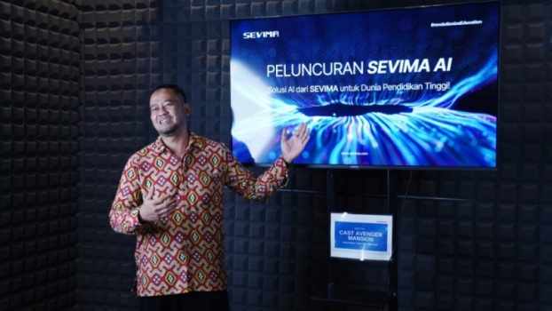 Wahyudi Agustiono PhD, Pakar SEVIMA, menjelaskan AI di Webinar SEVIMA, pada hari Jum’at pagi, tanggal 21 Maret 2025. (foto : SEVIMA)