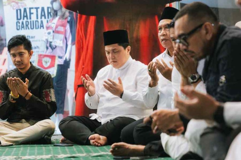 PSSI menggelar Doa Bersama untuk Garuda di Ring Road Stadion Utama Gelora Bung Karno, Jakarta pada Jumat (28/2) mulai pukul 17.00 WIB hingga selesai. Acara yang dihadiri oleh Ketua Umum PSSI