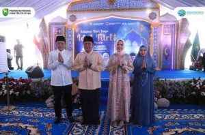 Gubernur Sumsel gelar silaturahmi dan Halal Bihalal bersama warga Oku Timur di kampung halamannya, tepatnya di jalan raya sidomulyo belitang Kabupaten Oku Timur. Kamis, 3/4/2025.