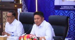 H. Herman Deru (HD) didampingi Wakil Gubernur Sumatera Selatan, H. Cik Ujang (CU) menghadiri dan pimpin Rapat Koordinasi Gubernur sebagai wakil pemerintah pusat tahun 2025 dengan tema Sinergi Pusat dan daerah mewujudkan sumsel maju terus untuk semua di Griya Agung (Senin, 14/4/2025).