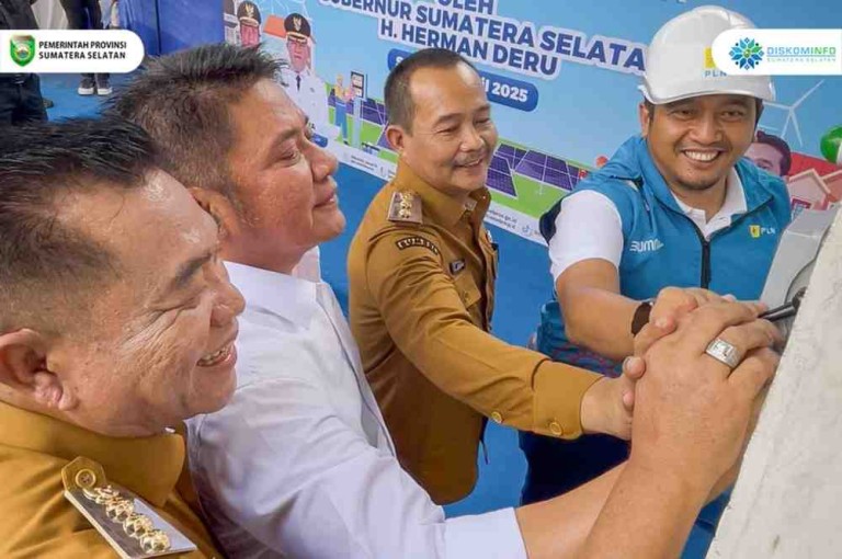 H. Herman Deru akhirnya berhasil mewujudkan warga di 7 Kecamatan di Musi Banyuasin (Muba) untuk beralih menggunakan listrik dari PT. Muba Elektrik Power (MEP) ke PT. PLN