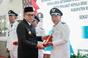 H M Toha secara resmi melakukan prosesi Pelantikan dan Pengambilan Sumpah Jabatan Kepala Desa Antar Waktu Periode 2025 – 2028 dan Penjabat Kepala Desa dalam Kabupaten Musi Banyuasin Tahun 2025.