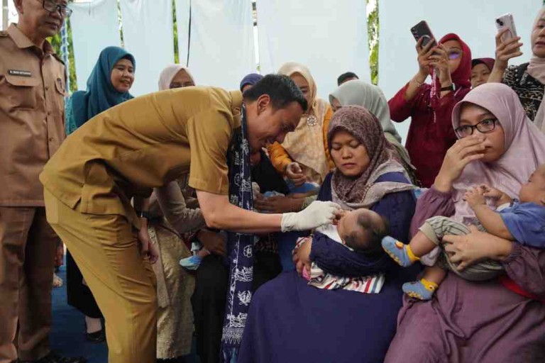 Pemerintah Kabupaten Ogan Komering Ilir (OKI) melalui Dinas Pengendalian Penduduk dan Keluarga Berencana (DPPKB) menggelar pelayanan KB Metode Kontrasepsi Jangka Panjang (MKJP) secara serentak di seluruh fasilitas kesehatan di 18 kecamatan.