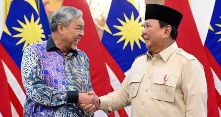 Presiden Prabowo menerima kunjungan kehormatan Wakil Perdana Menteri Malaysia di Istana Merdeka, Pada Selasa, 22 April 2025 Foto: BPMI Setpres/Muchlis Jr