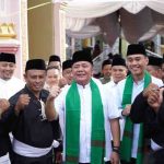 H. Herman Deru meresmikan Masjid Agung Al-Huda, yang berlokasi di Dusun 4 RT 2 Desa Tugu Agung, Kecamatan Lempuing, Kabupaten Ogan Komering Ilir (OKI) yang ditandai dengan penandatanganan prasasti, Minggu (27/4/2025).