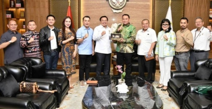 Ketua Dewan Perwakilan Rakyat Daera (DPRD) Provinsi Sumatera Selatan (Sumsel), Andie Denaldie, bersama para Wakil Ketua, melakukan Kunjungan Kerja (Kunker) ke Badan Pemeriksa Keuangan (BPK) Republik Indonesia, pada hari Senin, tanggal 10 Maret 2025.