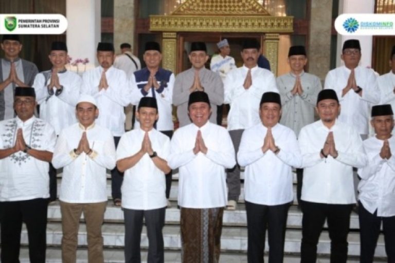 Pemerintah Provinsi (Pemprov) Sumatera Selatan (Sumsel) mengggelar acara Silaturahmi dan Buka Puasa Ramadhan 1.446 Hijriah di Pendop Griya Agung, pada hari Sabtu, tanggal 29 Maret 2025.