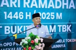 Wakil Gubernur (Wagub) Provinsi Sumatera Selatan (Sumsel), Cik Ujang, menghadiri Safari Ramadhan tahun 1.446 Hijriah bersama Forum Komunikasi Pimpinan Daerah (Forkopimda), Organisasi Perangkat Daerah (OPD) di lingkungan Pemerintah Provinsi (Pemprov) Sumsel, Badan Usaha Milik Negara (BUMN), Badan Usaha Milik Daerah (BUMD), Tokoh Agama, Tokoh Masyarakat, dan Unsur lainnya.