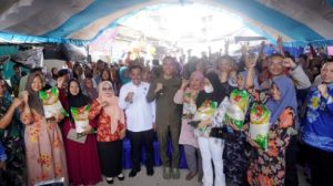 Menjelang Hari Raya Idul Fitri, Pemerintah Kabupaten (Pemkab) Ogan Komering Ilir (OKI) terus menggelar pasar murah untuk membantu masyarakat.