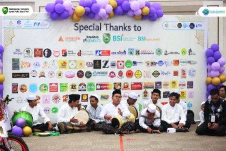 Gubernur Provinsi Sumatera Selatan (Sumsel), Herman Deru, menghadiri Yatim Fest tahun 2025 yang diselenggarakan oleh Yayasan Abuyatama di Rambang Semesta Ballroom, pada hari Minggu, tanggal 23 Maret 2025.