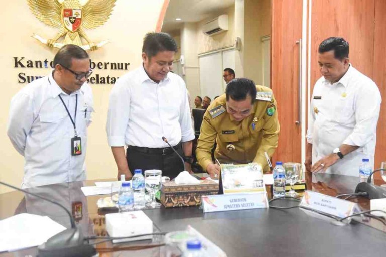 Kesepakatan bersejarah ini diresmikan melalui penandatanganan bersama antara Gubernur Sumatera Selatan, H. Herman Deru, dan Bupati Muba, H.M. Toha, pada Senin (5/5/2025), di Ruang Rapat Gubernur Sumatera Selatan.