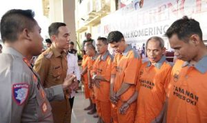 Bupati Muchendi pada saat rilis ungkap kasus di Mapolres OKI, Senin, (5/5) sore.