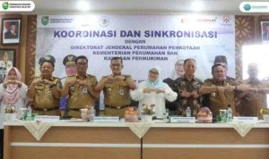 Edward Candra hadiri Koordinasi dan Sinkronisasi dengan Direktorat Jenderal Perumahan Perkotaan Kementerian Perumahan dan Kawasan Permukiman yang dilaksanakan di aula Komering Disperkim Sumsel. Senin, 5/5/2025.