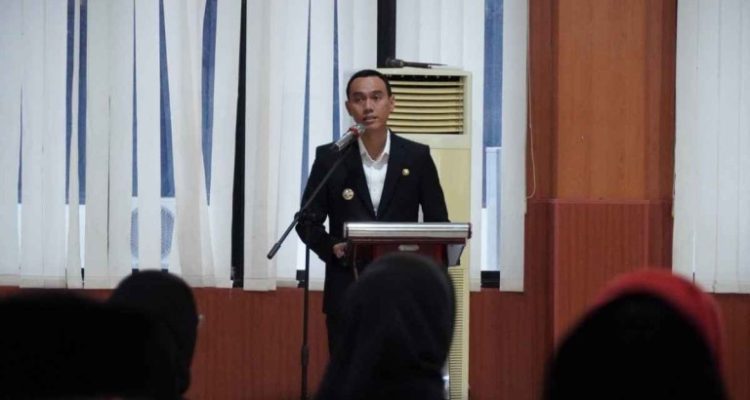 H. Muchendi resmi melantik dan mengambil sumpah/janji bagi Pejabat Administrator dan Pejabat Fungsional di Lingkungan Pemkab OKI, Jumat (9/5/2025).