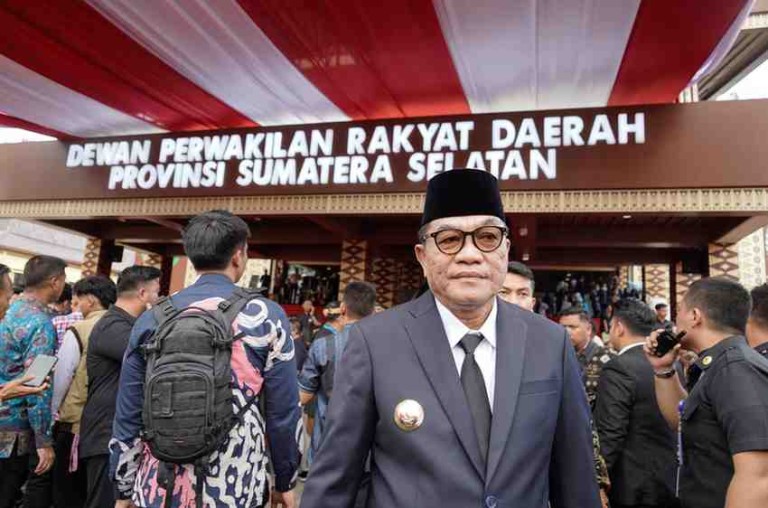 Bupati Musi Banyuasin H M Toha, secara langsung menghadiri Rapat Paripurna DPRD Provinsi Sumatera Selatan Dalam Rangka Peringatan Hari Jadi ke-79 Provinsi Sumatera Selatan, Kamis (15/5/2025) di Ruang Rapat Paripurna DPRD Provinsi. 