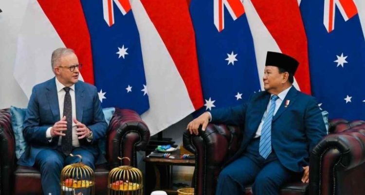 Presiden Republik Indonesia, Prabowo Subianto, menerima Perdana Menteri Australia, Anthony Albanese, dalam pertemuan bilateral yang berlangsung di Ruang Oval, Istana Merdeka, Jakarta, pada Kamis, 15 Mei 2025. Foto: BPMI Setpres/Laily Rachev