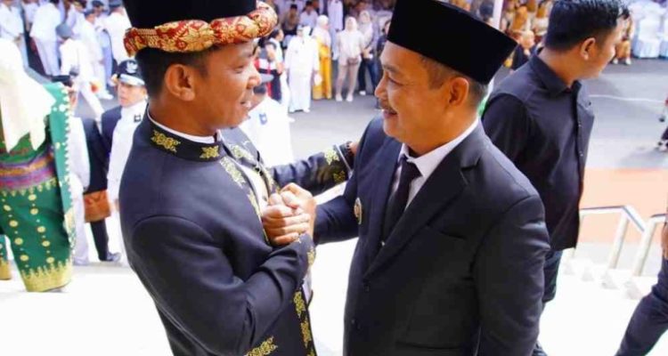Wakil Bupati Muba Rohman hadir penuh semangat di tengah rapat paripurna istimewa DPRD Kabupaten Lahat pada Selasa (20/5/2025).