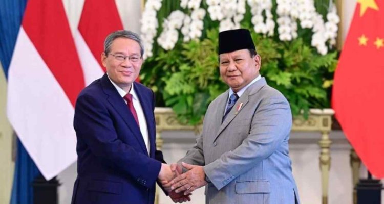 Presiden Republik Indonesia, Prabowo Subianto menerima kunjungan resmi Premier Republik Rakyat Tiongkok (RRT) Li Qiang di Istana Merdeka, Jakarta, pada Minggu, 25 Mei 2025. Foto: BPMI Setpres