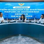 Meutya Hafid saat menerima audiensi jajaran Dewan Pers di Kantor Kementerian Komdigi, Jakarta Pusat, Senin (26/5/2025).