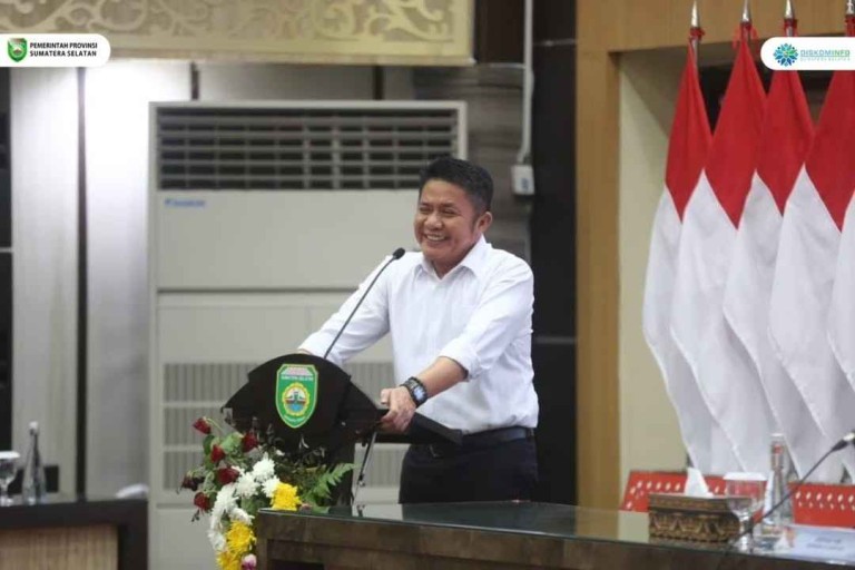 Gubernur HD saat menyambut tim kunjungan kerja reses Komisi X DPR RI dalam pertemuan yang berlangsung di Palembang, Rabu (28/05/2025).