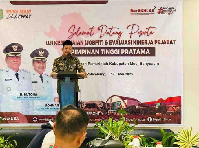 Wakil Bupati Musi Banyuasin, Kyai Rohman, membuka acara Job Fit dan Evaluasi Kinerja Pejabat Pimpinan Tinggi Pratama (PPTP) di Hotel Santika Premiere Bandara Palembang.