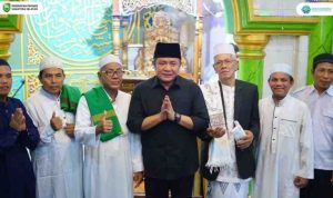 H. Herman Deru kembali melaksanakan kegiatan rutin Safari Jumat dari masjid ke masjid. Kali ini, Masjid Setia yang berlokasi di Jalan KH. Azhari Lorong Sungai Aur Kelurahan 9-10 Ulu Kecamatan Jakabaring Palembang menjadi tujuan ibadah Sholat Jumat Gubernur pada Jumat (30/05/2025).