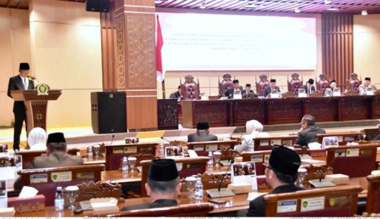 Dewan Perwakilan Rakyat Daerah (DPRD) Provinsi Sumatera Selatan (Sumsel) menggelar Sidang Paripurna XI dengan agenda penyampaian Laporan Hasil Pembahasan dan Penelitian Panitia Khusus (Pansus)-Pansus terhadap Laporan Keterangan Pertanggungjawaban (LKPJ) Gubernur Sumsel Tahun Anggaran 2024, bertempat di Ruang Sidang Paripurna DPRD Sumsel, pada hari Senin, tanggal 14 April 2025.