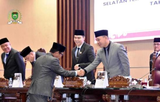 Dewan Perwakilan Rakyat Daerah (DPRD) Provinsi Sumatera Selatan (Sumsel) menggelar Sidang Paripurna XI dengan agenda penyampaian Laporan Hasil Pembahasan dan Penelitian Panitia Khusus (Pansus)-Pansus terhadap Laporan Keterangan Pertanggungjawaban (LKPJ) Gubernur Sumsel Tahun Anggaran 2024, bertempat di Ruang Sidang Paripurna DPRD Sumsel, pada hari Senin, tanggal 14 April 2025.