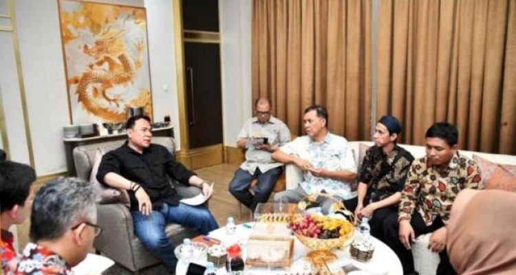Ketua Dewan Perwakilan Rakyat Daerah (DPRD) Provinsi Sumatera Selatan (Sumsel), Andie Dinialdie, melakukan pertemuan dengan Yayasan Sharing Disability Indonesia, dalam rangka penyampaian usulan program dan masukan strategis, pada hari Sabtu, tanggal 19 April 2025.