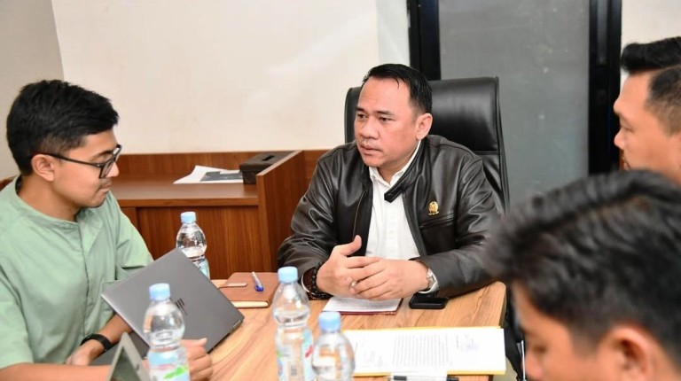 Ketua Dewan Perwakilan Rakyat Daerah (DPRD) Provinsi Sumatera Selatan (Sumsel), Andie Dinialdie, melakukan Kunjungan Kerja (Kunker) ke Kementerian Komunikasi dan Digital (Kemenkomdigi) Republik Indonesia.