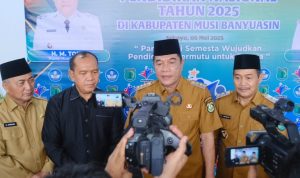 Bupati Musi Banyuasin, H.M. Toha, akan menyerahkan Keputusan Bupati tentang Pengangkatan Calon Pegawai Negeri Sipil (CPNS) pada tanggal 5 Juni 2025.